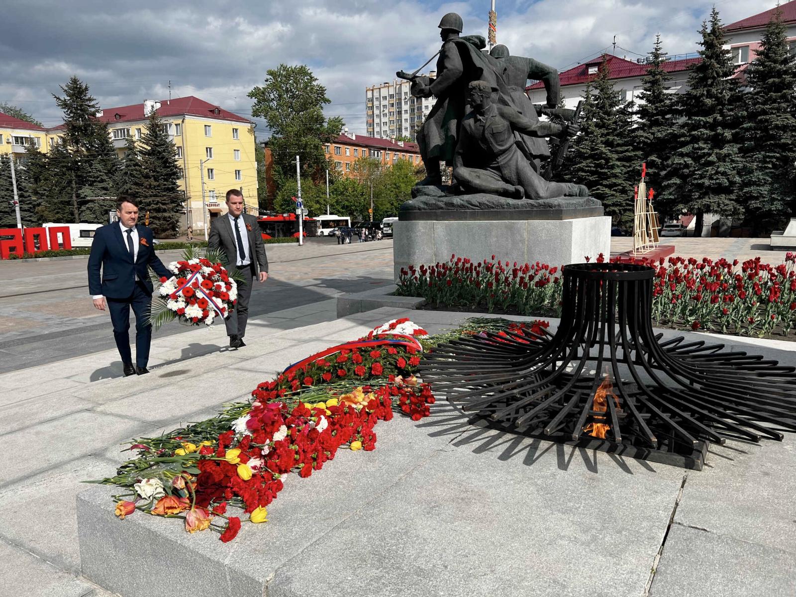 Филиал «Брянскэнергосбыт» отдал дань памяти героям Великой Отечественной войны