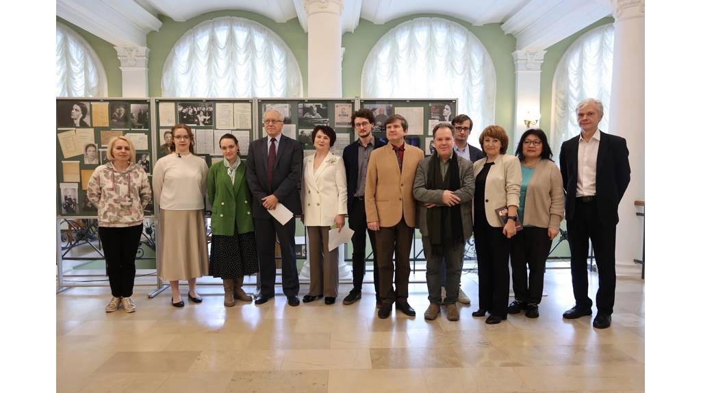 В память о брянской пианистке Татьяне Николаевой в столице открылась выставка