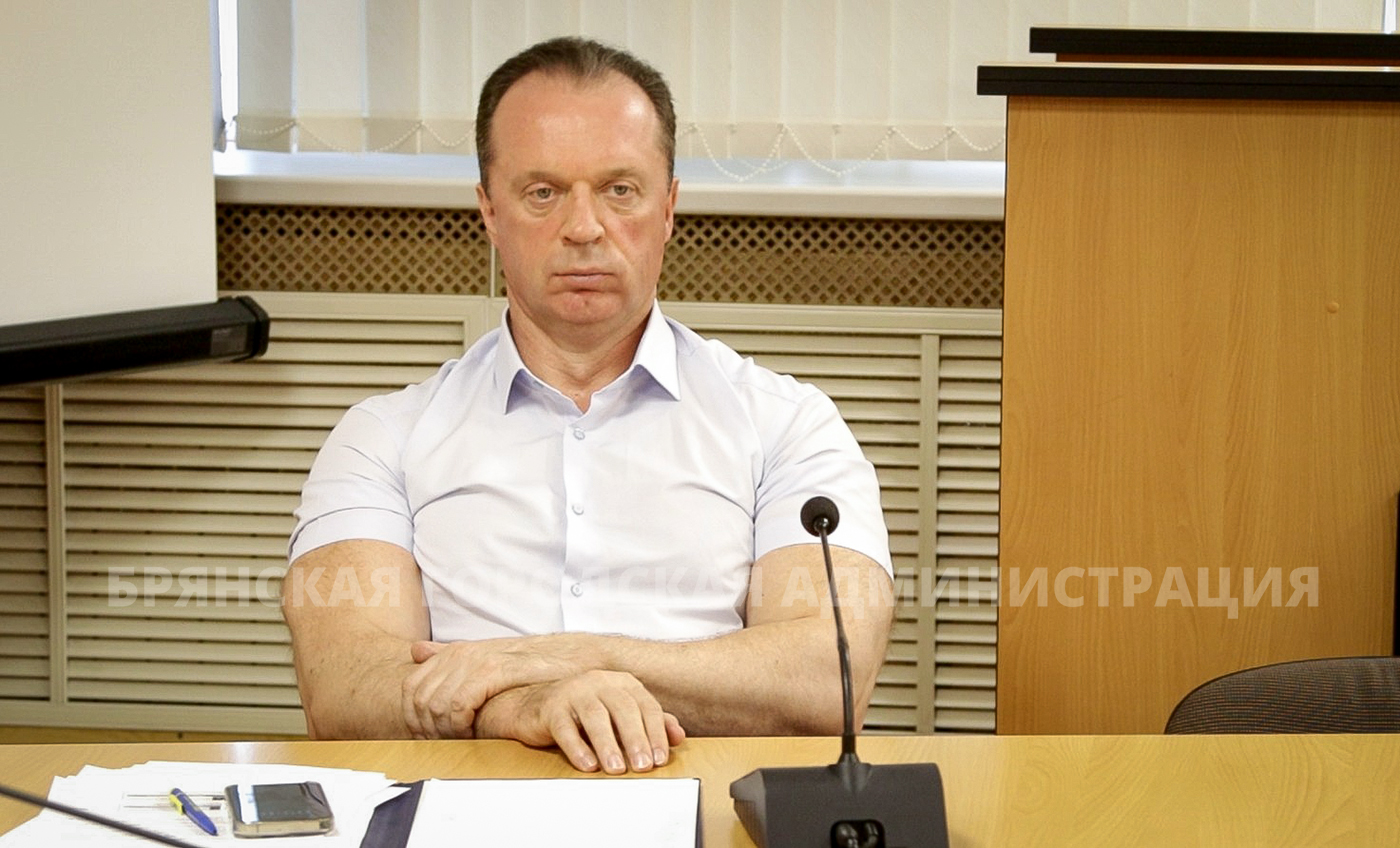 Сергей Антошин пообещал жителям Брянска жёстко контролировать работу подрядчиков