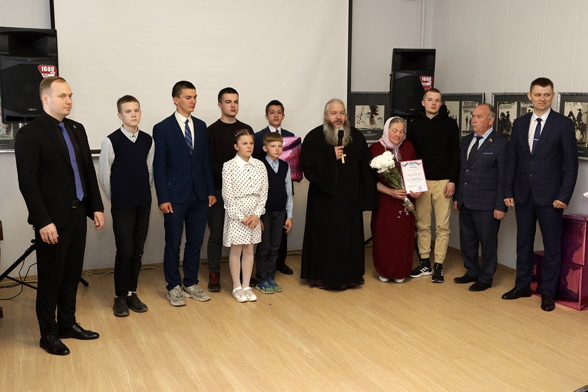 В Брянске подвели итоги регионального конкурса "Семья года"
