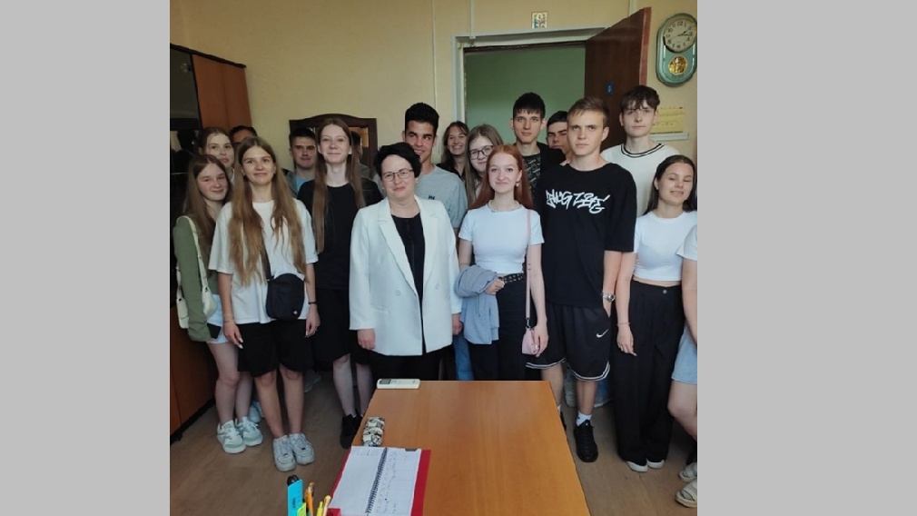 В Севском районе Брянской области провели экскурсию в районном суде для школьников