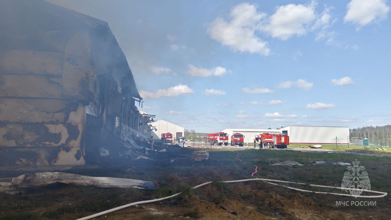 В Брянской области на птицефабрике "Мираторг" случился большой пожар